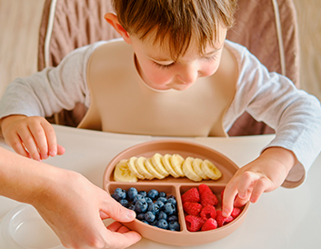 Buenos-hábitos-de-alimentación-para-niños